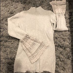 Gray puff sleeve shirt